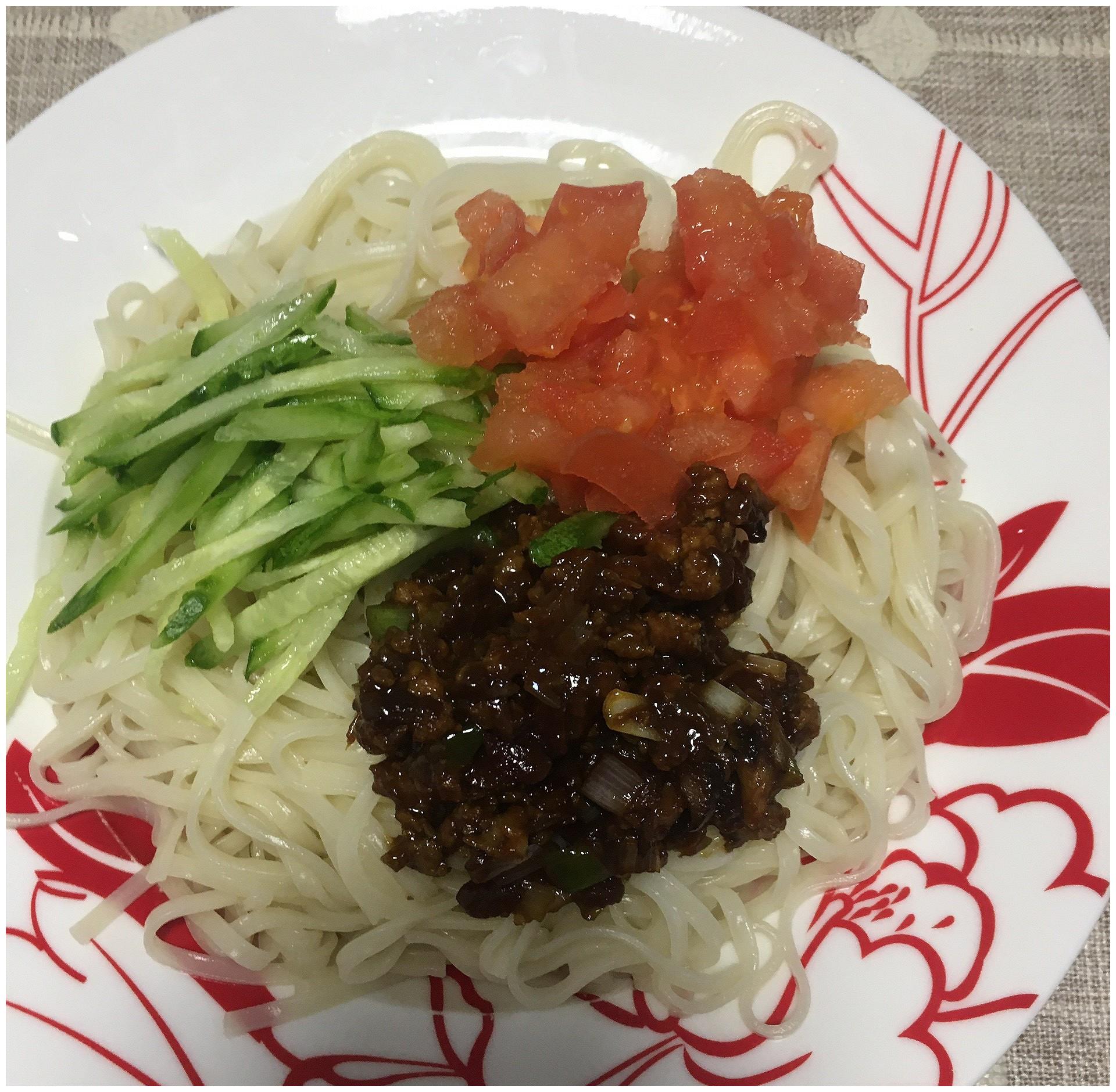 特色炸酱面的做法|炸酱面|黄豆酱|海天_新浪新闻