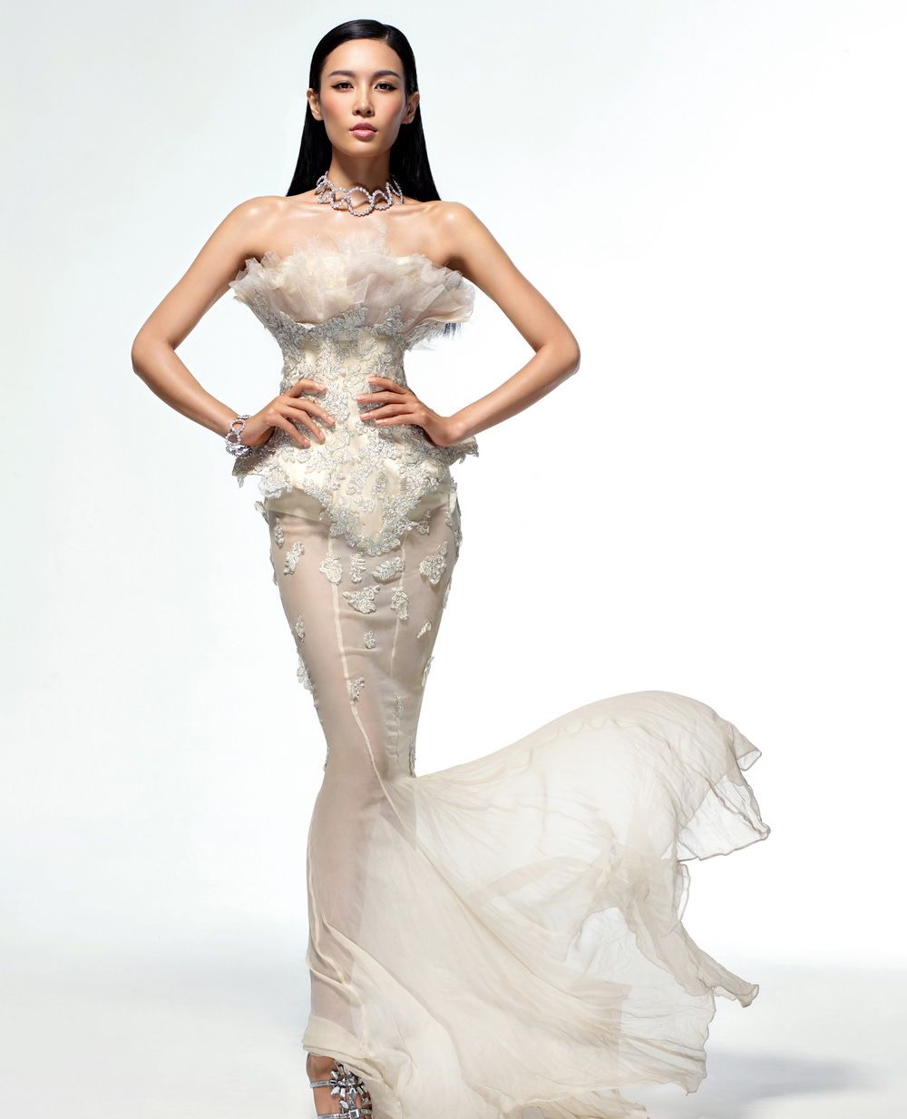 美如冠玉,捧心西子——张蓝心