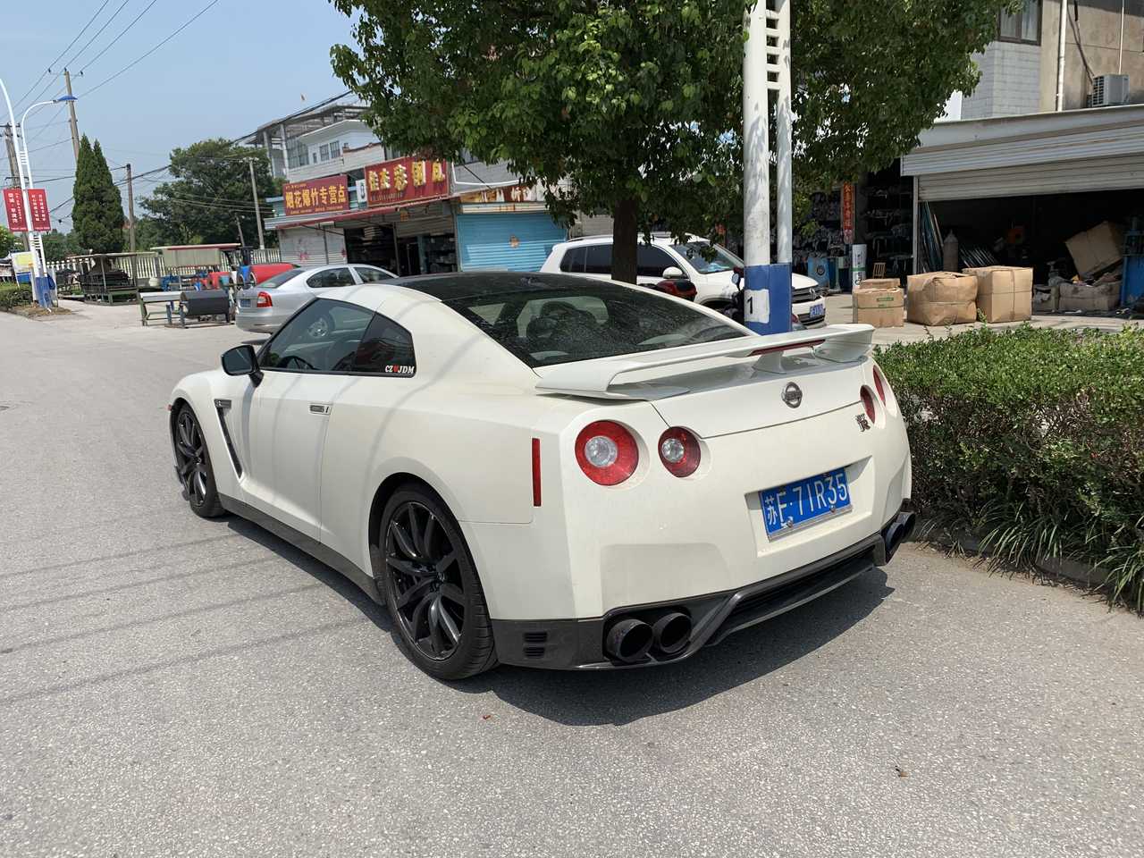 南通平潮镇实拍日产gtr车牌r35寓意深刻