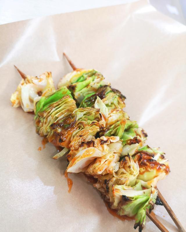 滨江道旁的小胡同里藏着一家12年的烤翅小店,你吃过吗?