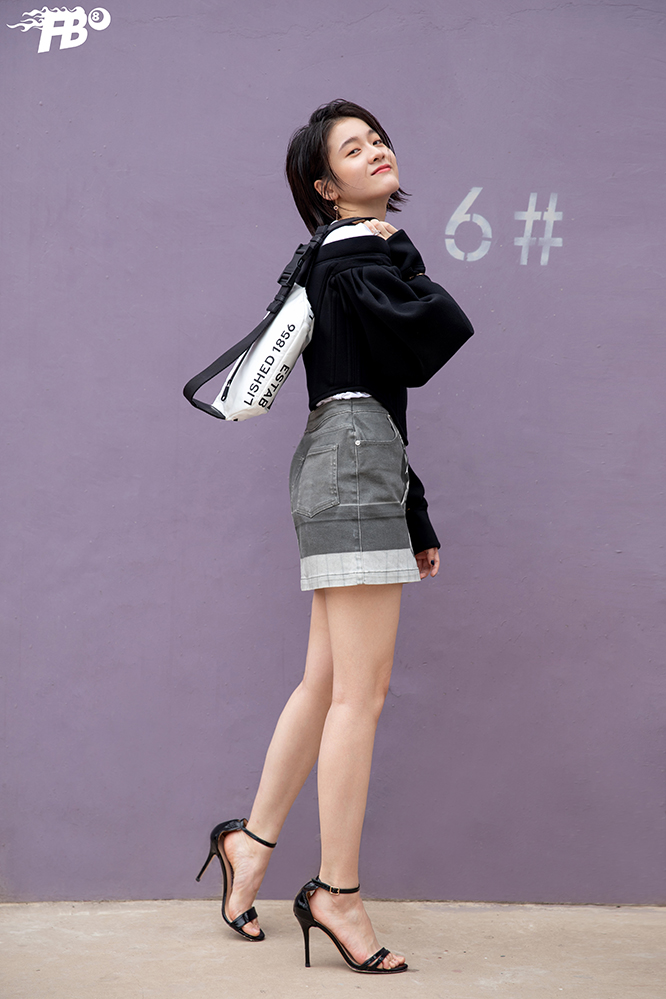 最年輕的「Dior女孩」張雪迎：早秋時尚寫真，雙面風格，時尚感爆棚 時尚 第6張