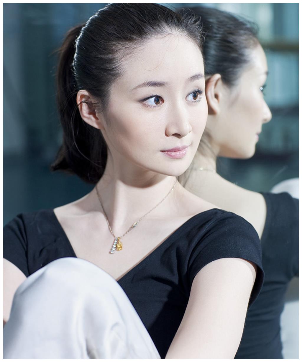 她凭《乡村爱情》出名,离开赵本山更受欢迎,现已成为国际舞者!