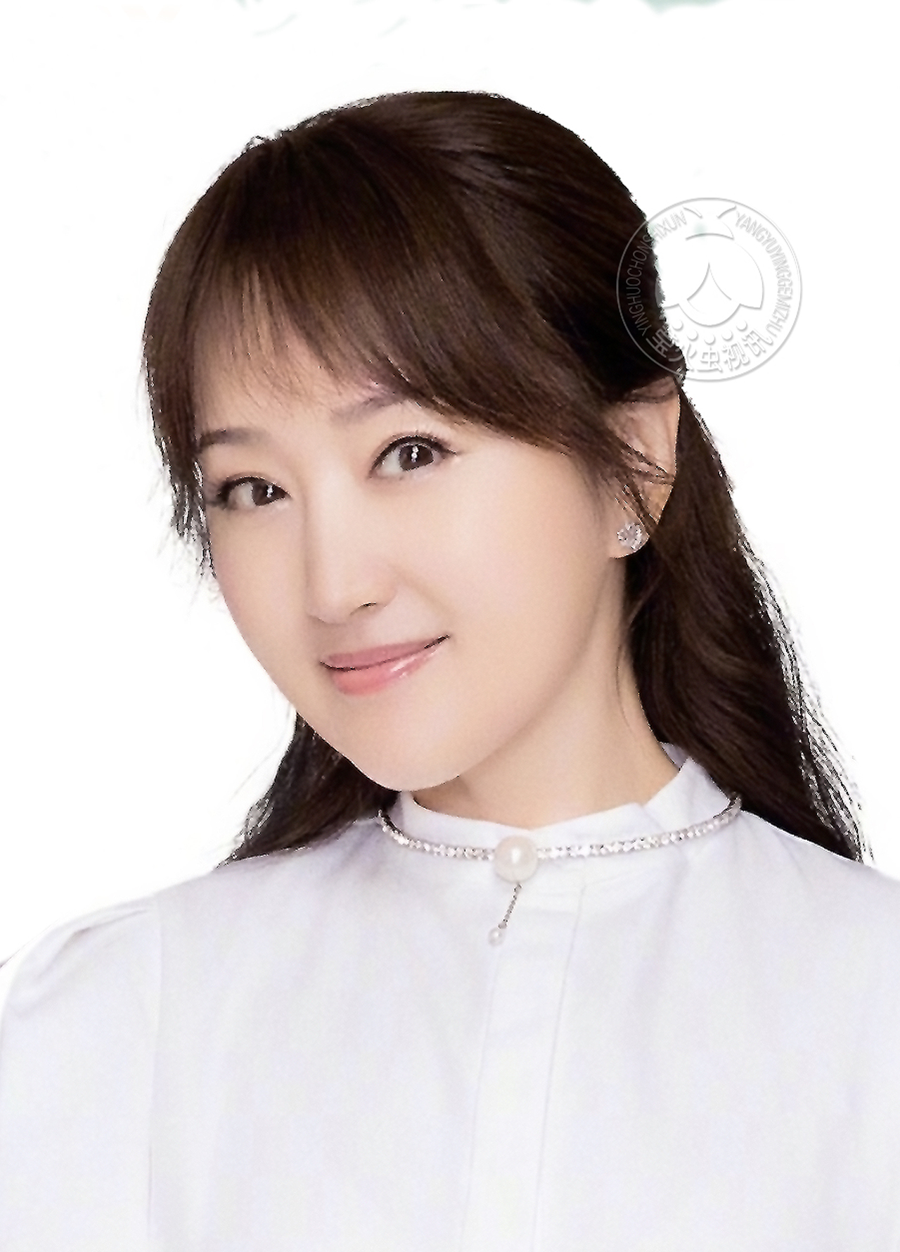 杨钰莹《恋梦空间》造型,白裙配淑女发型,甜美系女生的典范