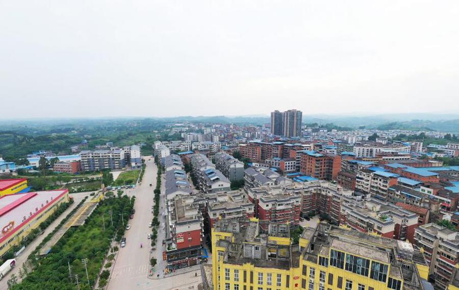 四川内江威远县西部一个大镇,和荣县相邻,拥有老君山景区