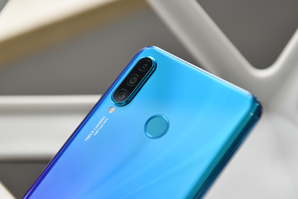 3200万立体美颜 小姐姐都想要的手机 华为nova 4e真机图赏