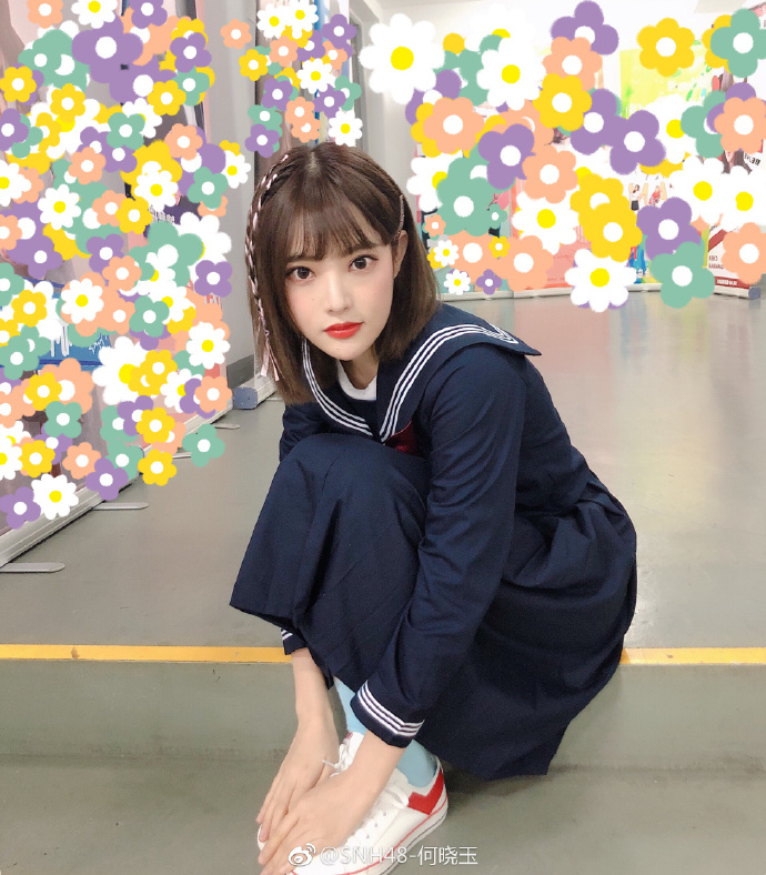 偶像女团snh48何晓玉自拍写真美照欣赏