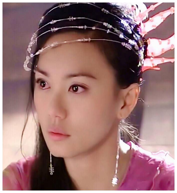 播新版却红了旧版殷素素郭妃丽近照公开肤白貌美没有变过