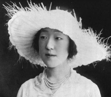 香淳皇后唯一仍是强势宫家的女儿：嫁给母亲的亲戚，像公主尚驸马|良子