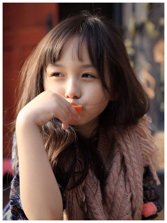 她2岁进军娱乐圈,颜值爆表全国禁止她整容,如今却"长残"了?