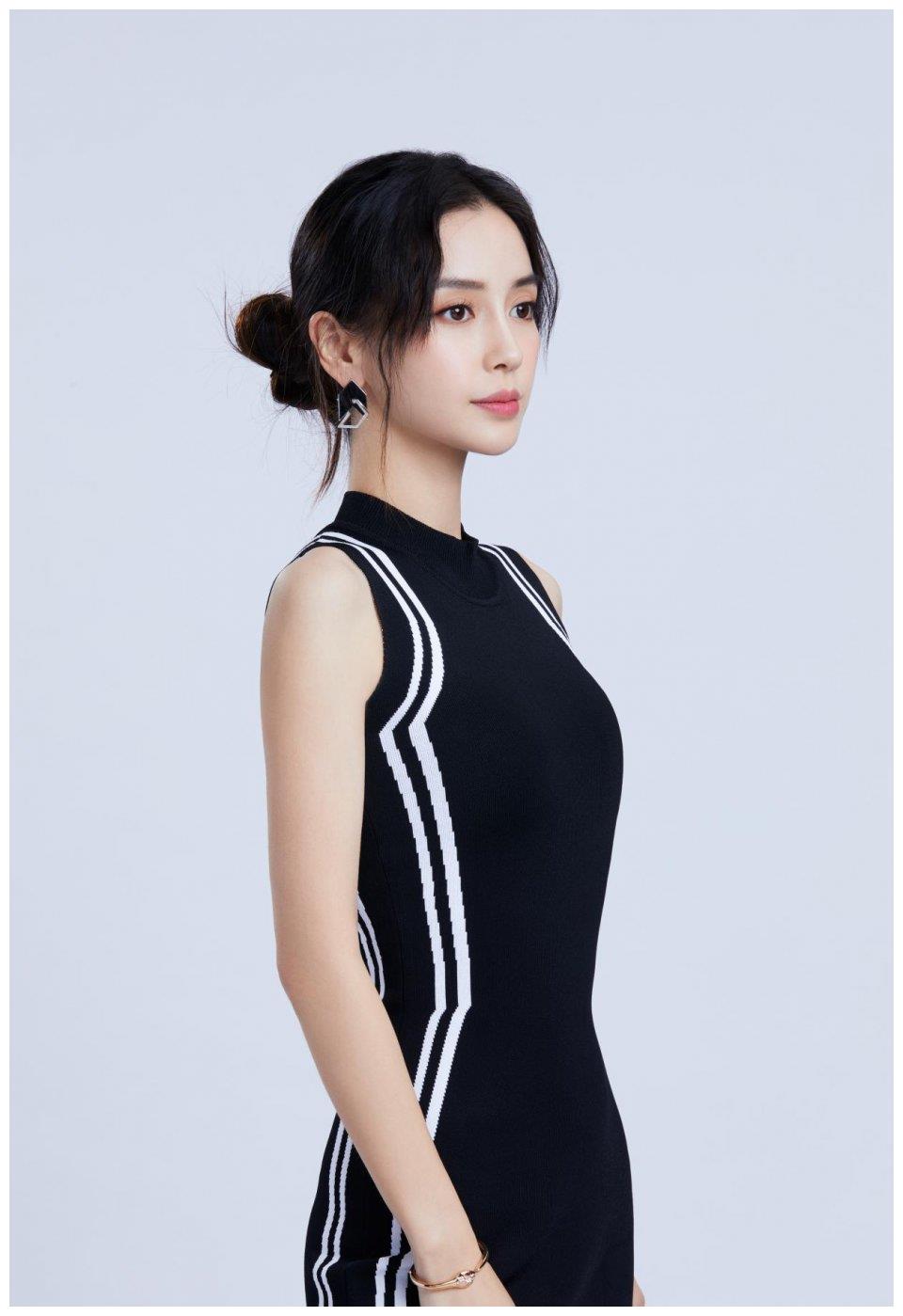 收官,angelababy格纹短裙配t恤,尽显少女气息|潮流合伙人|格纹|杨颖