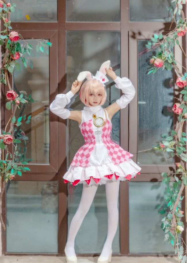 很可爱的兔子小姐白丝美腿cos太可爱了