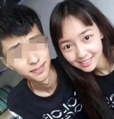 秦牛正威参加选秀人气旺,中学旧照遭扒模样大不同被质疑整容