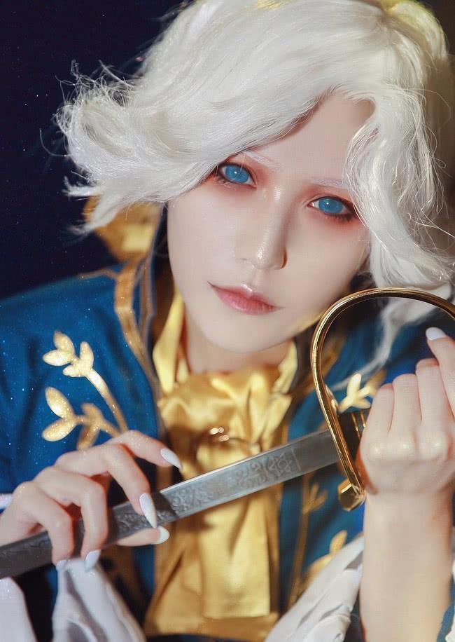 还原度max,《第五人格》约瑟夫cos,神仙颜值堪比电影壁纸