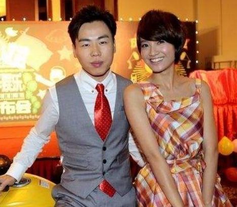 胡彦斌和谁合影都很官方唯独和图6例外网友打心底里笑