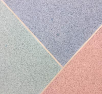 地面装修不流行铺瓷砖了，以前被弃用的水磨石，如今玩出了新花样