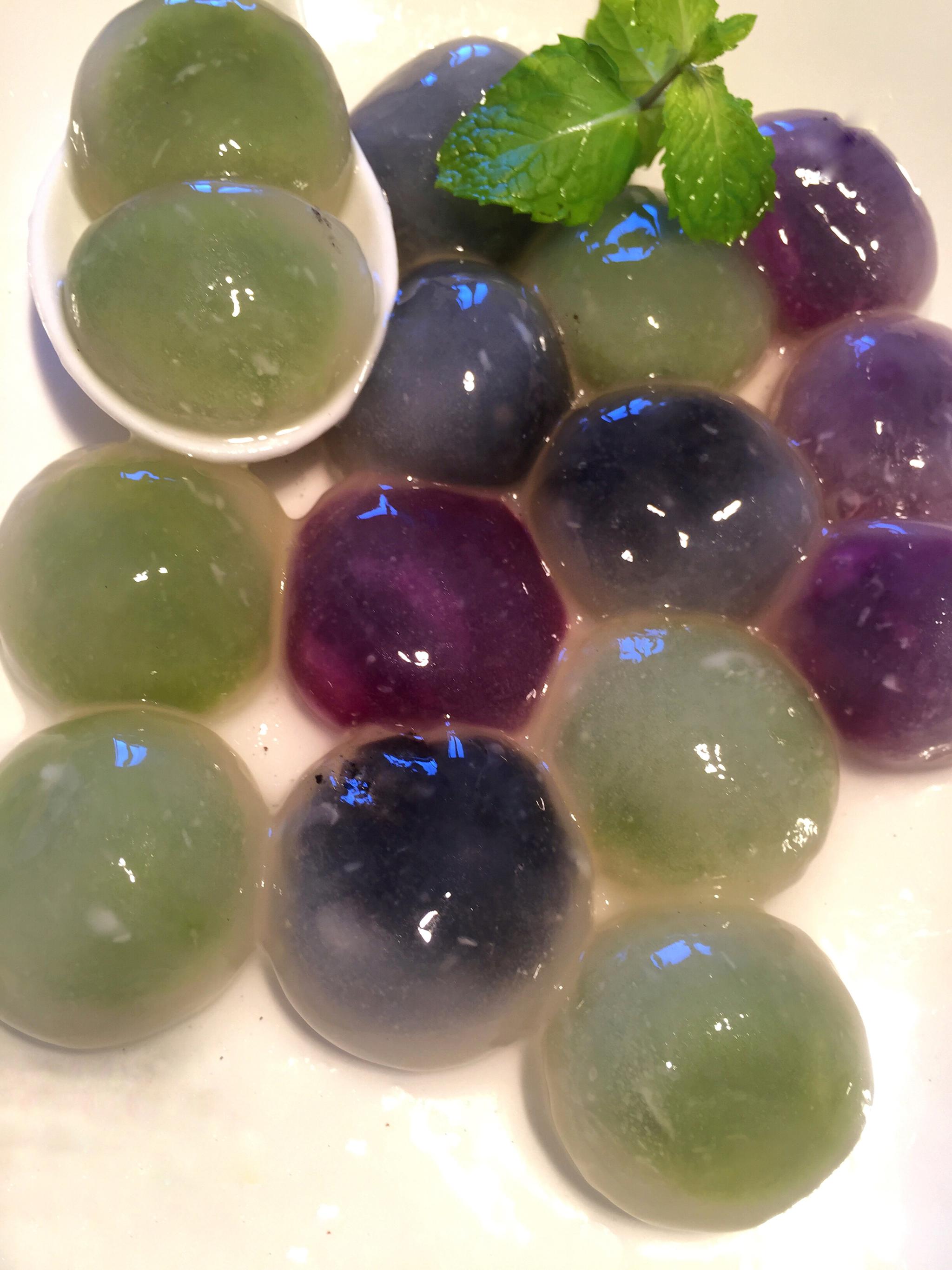 彩色水晶汤圆,紫薯,抹茶,黑芝麻美得让人不忍下口