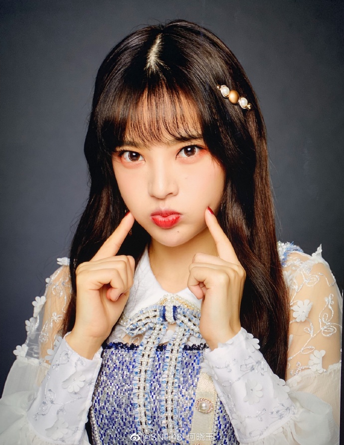 偶像女团snh48何晓玉自拍写真美照欣赏
