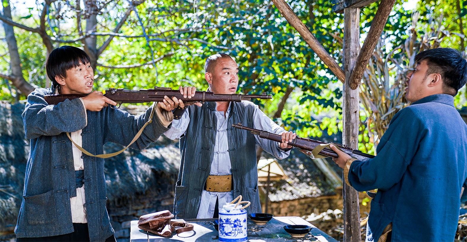 小妮扛枪北京卫视热播王海涛好演员让角色发光