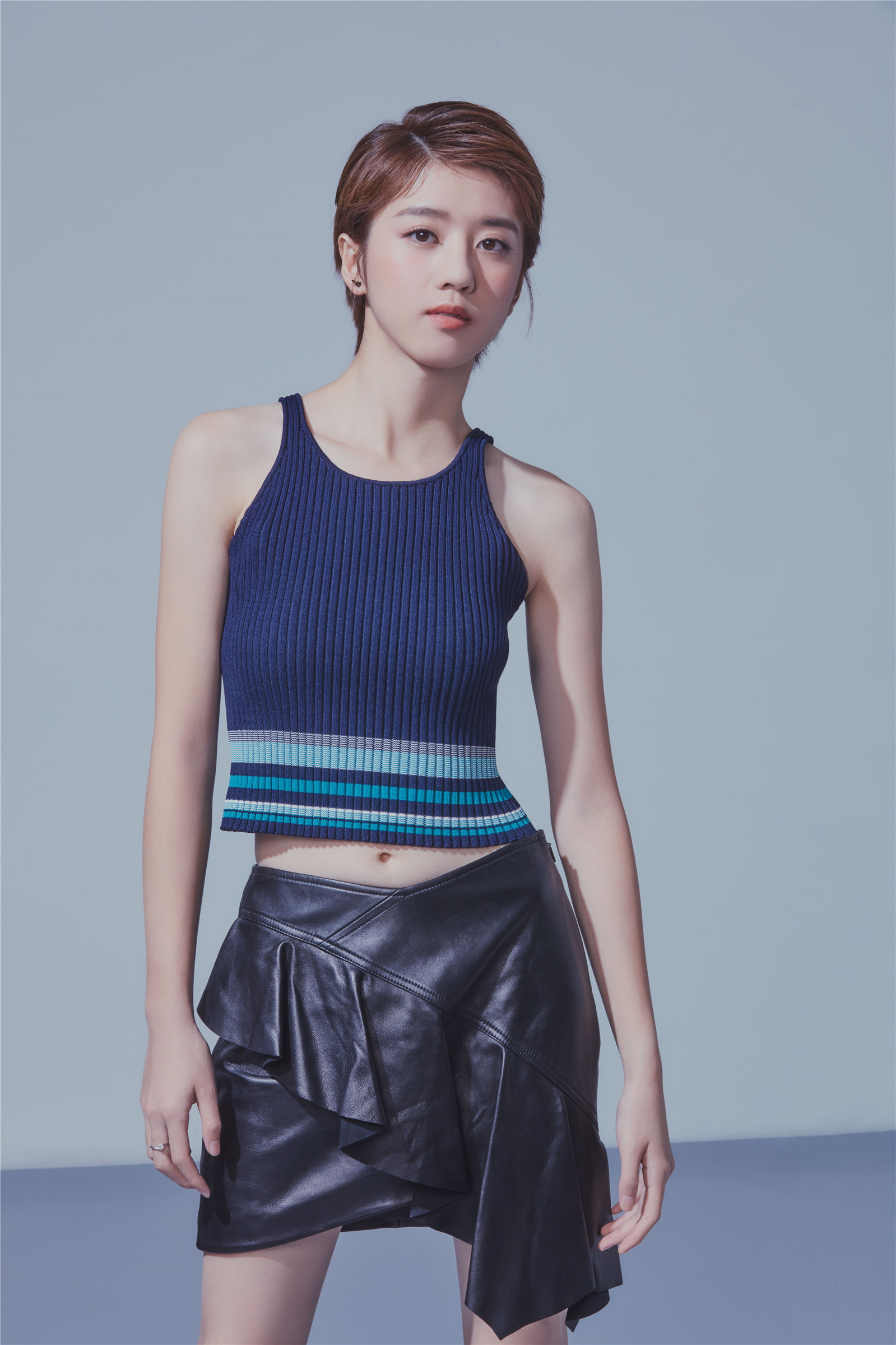 实力小花李凯馨首部英文电影杀青 曝新造型酷劲十足