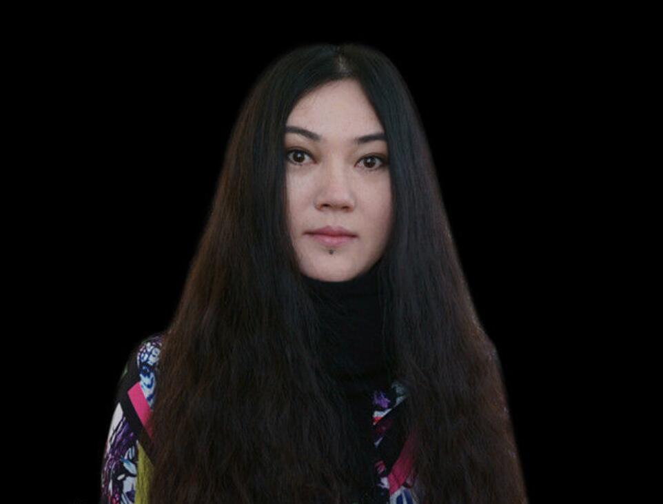 浅谈女性画家李晓菲