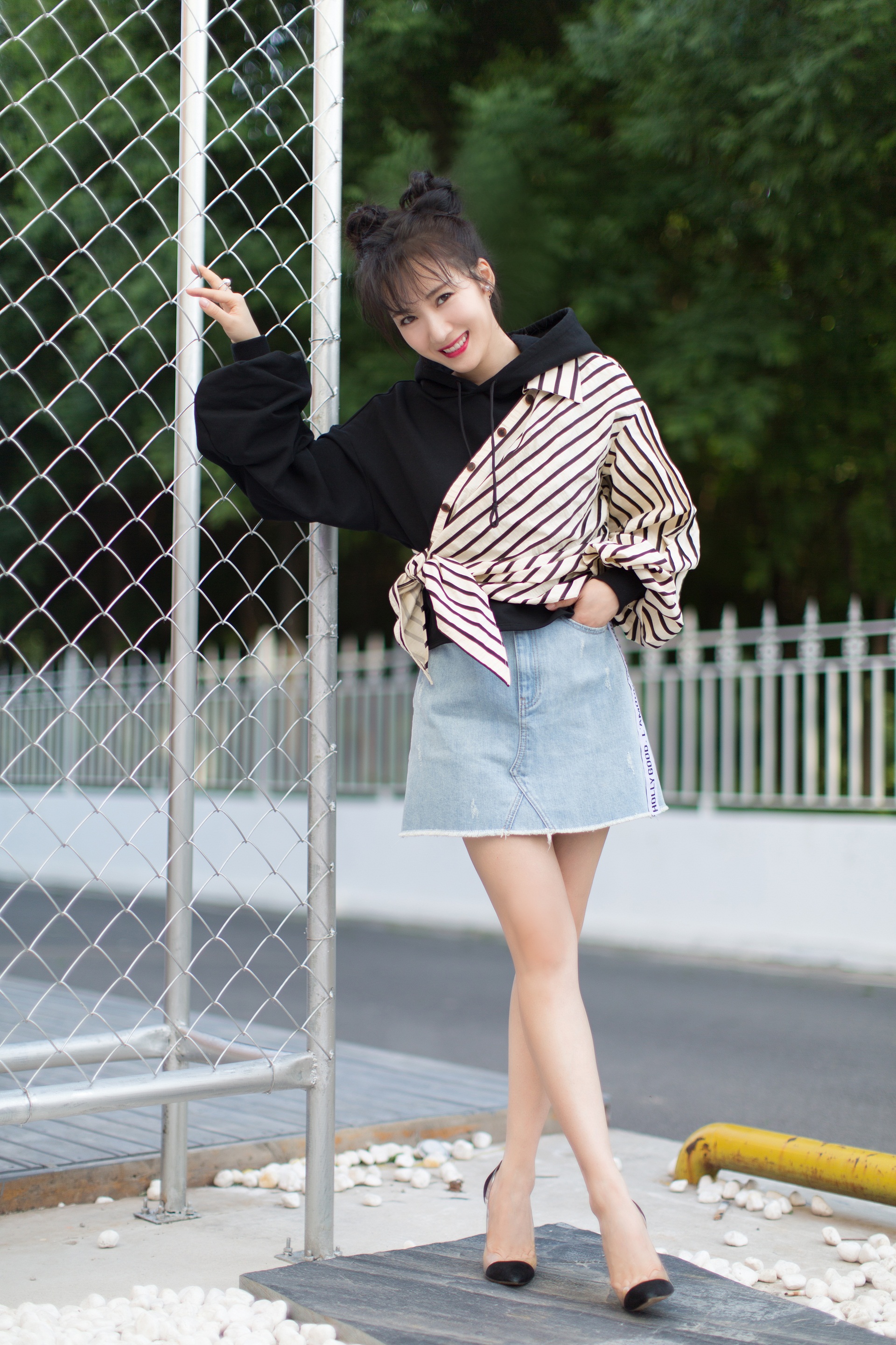 李念秋日写真曝光 开学季的你还缺一套这样的搭配