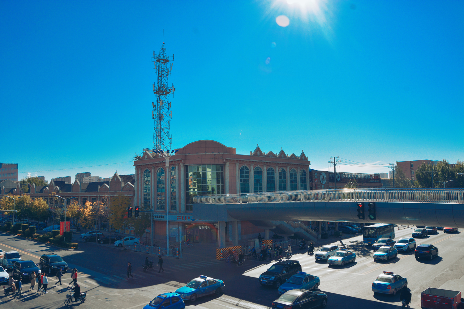 通辽市西拉木伦大街与交通路交汇处,原创摄影