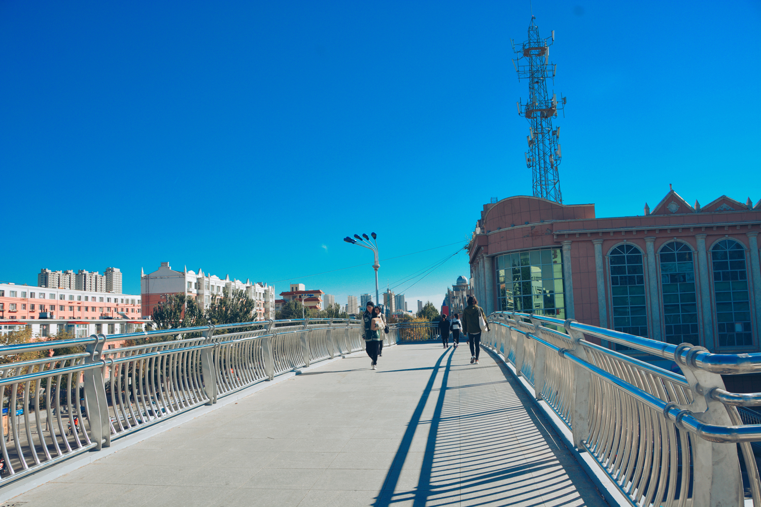 通辽市西拉木伦大街与交通路交汇处,原创摄影