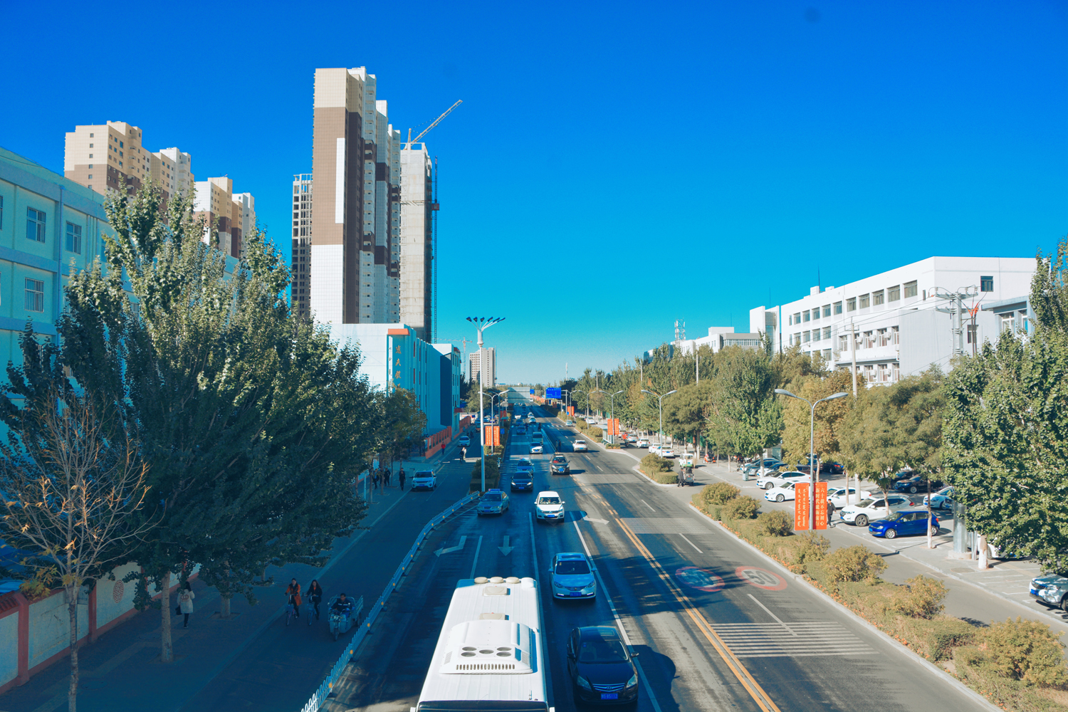 通辽市西拉木伦大街与交通路交汇处,原创摄影