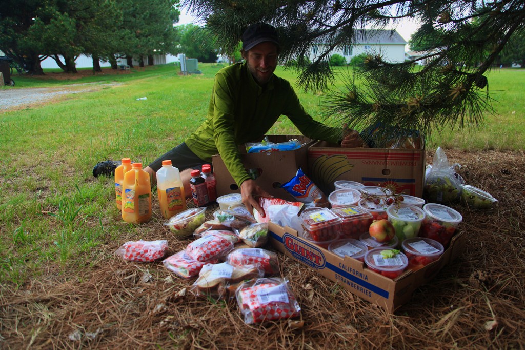 百万富豪化身乞丐,以"垃圾"为生,结局出人意料|捡垃圾|乞丐|食物_新浪