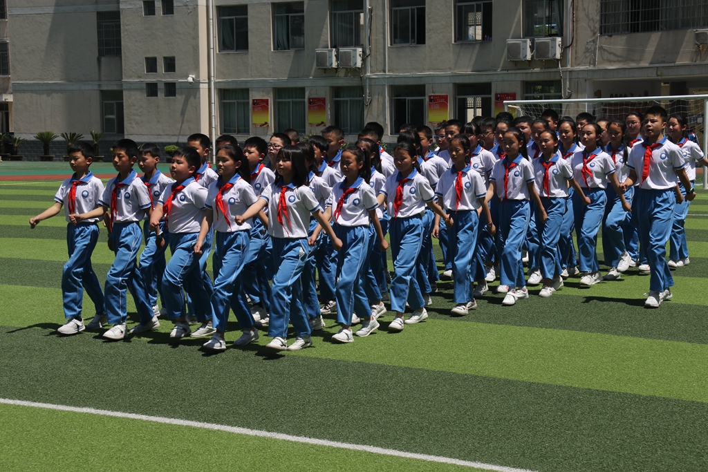 平利县城关二小举行第五届校园广播操比赛