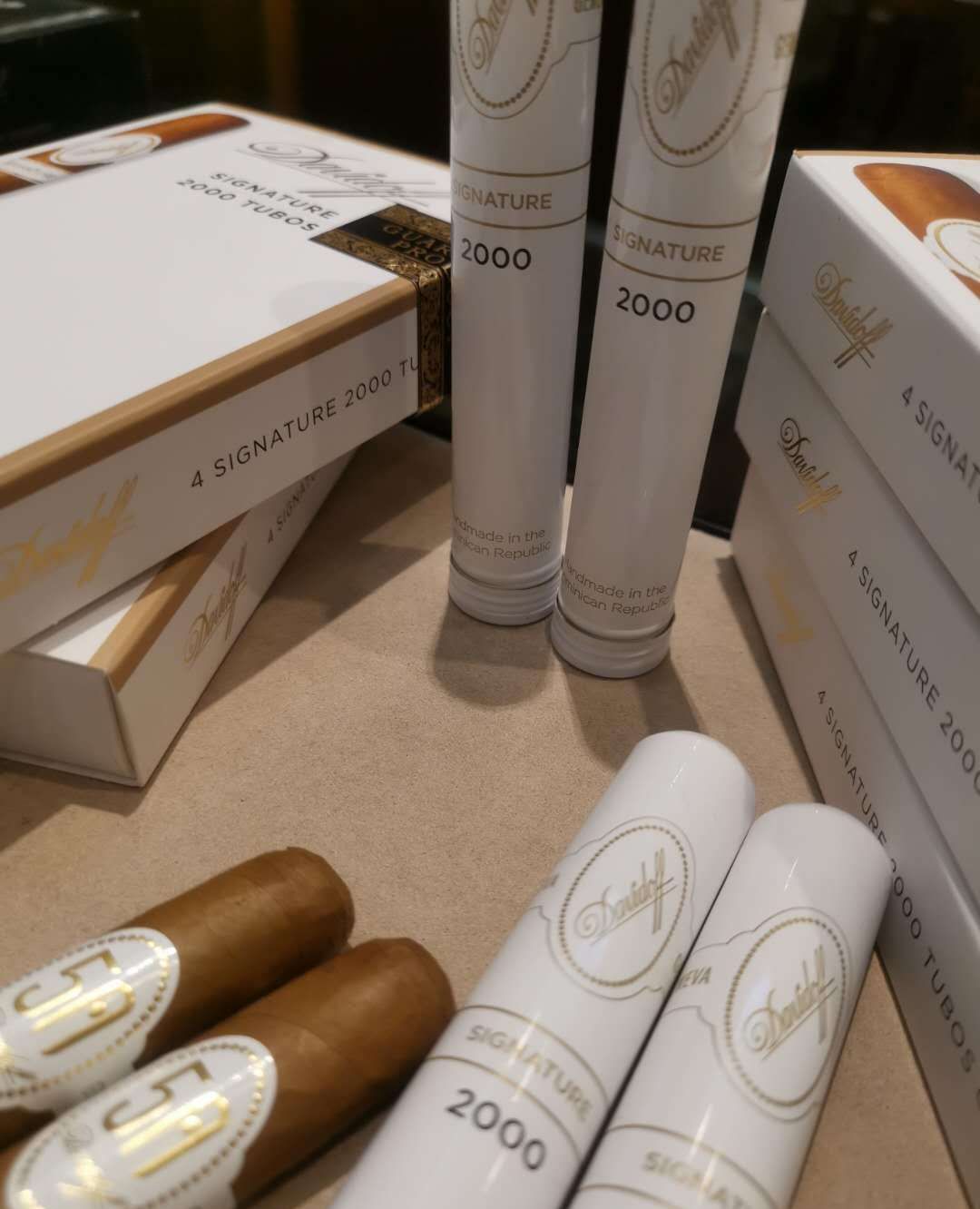 雪茄快照大卫杜夫签字版2000筒