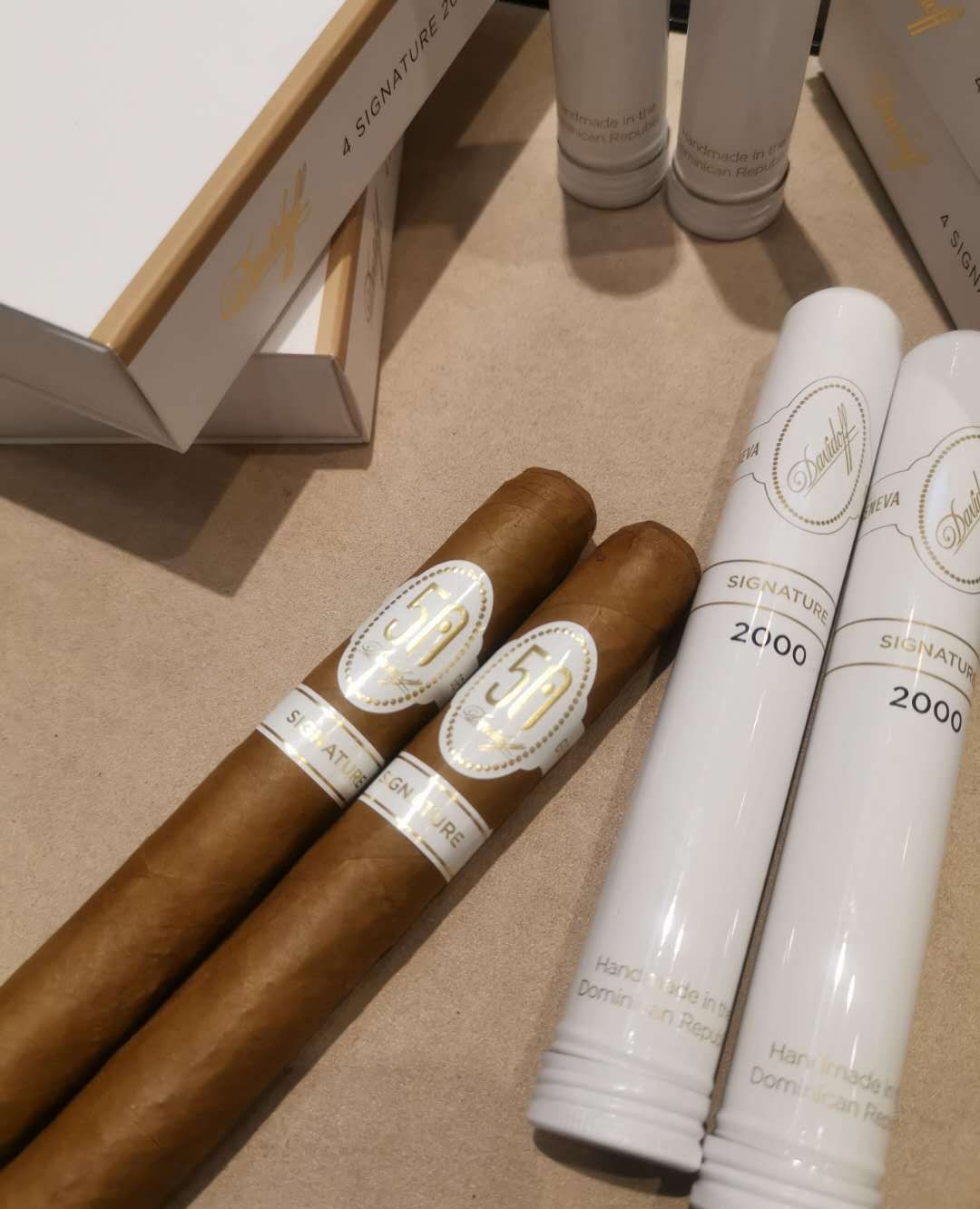 雪茄快照大卫杜夫签字版2000筒