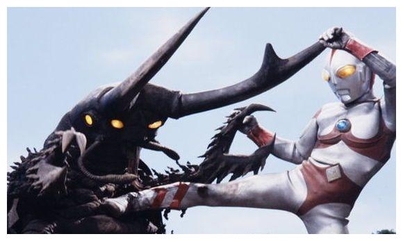 奥特曼同样是让奥特曼陷入苦战的甲虫安东拉和古瓦岗达谁强