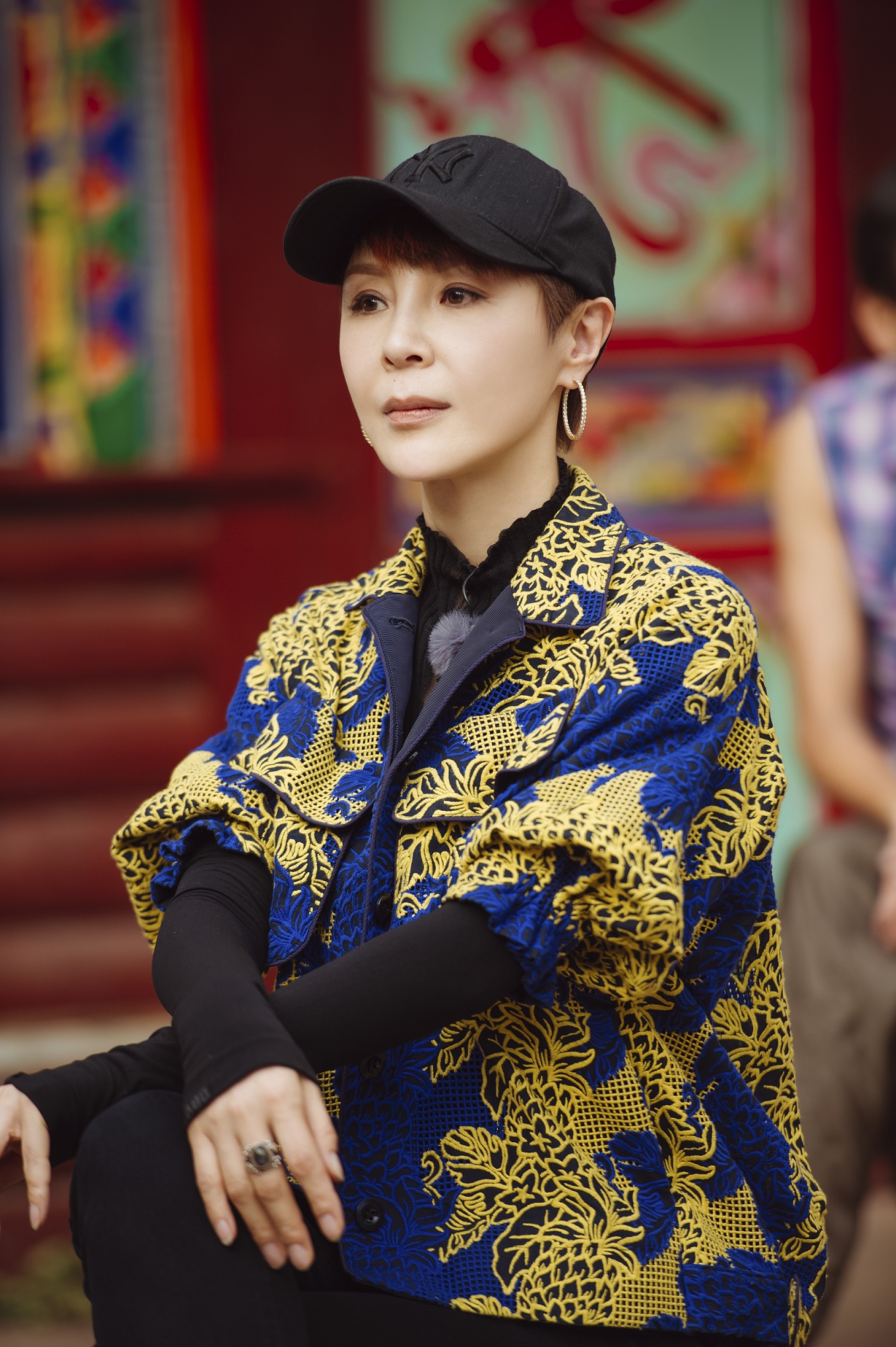 《一路成年》"女爸爸"岳秀清惊喜代班 即兴贯口报菜名惊艳全场