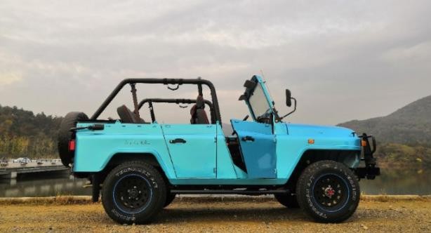 全新1.5t北汽bj212提车, 落地不足8万, 敞篷驾驶性能确实很不错!