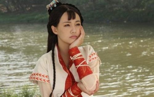 窥见华服之下的真容