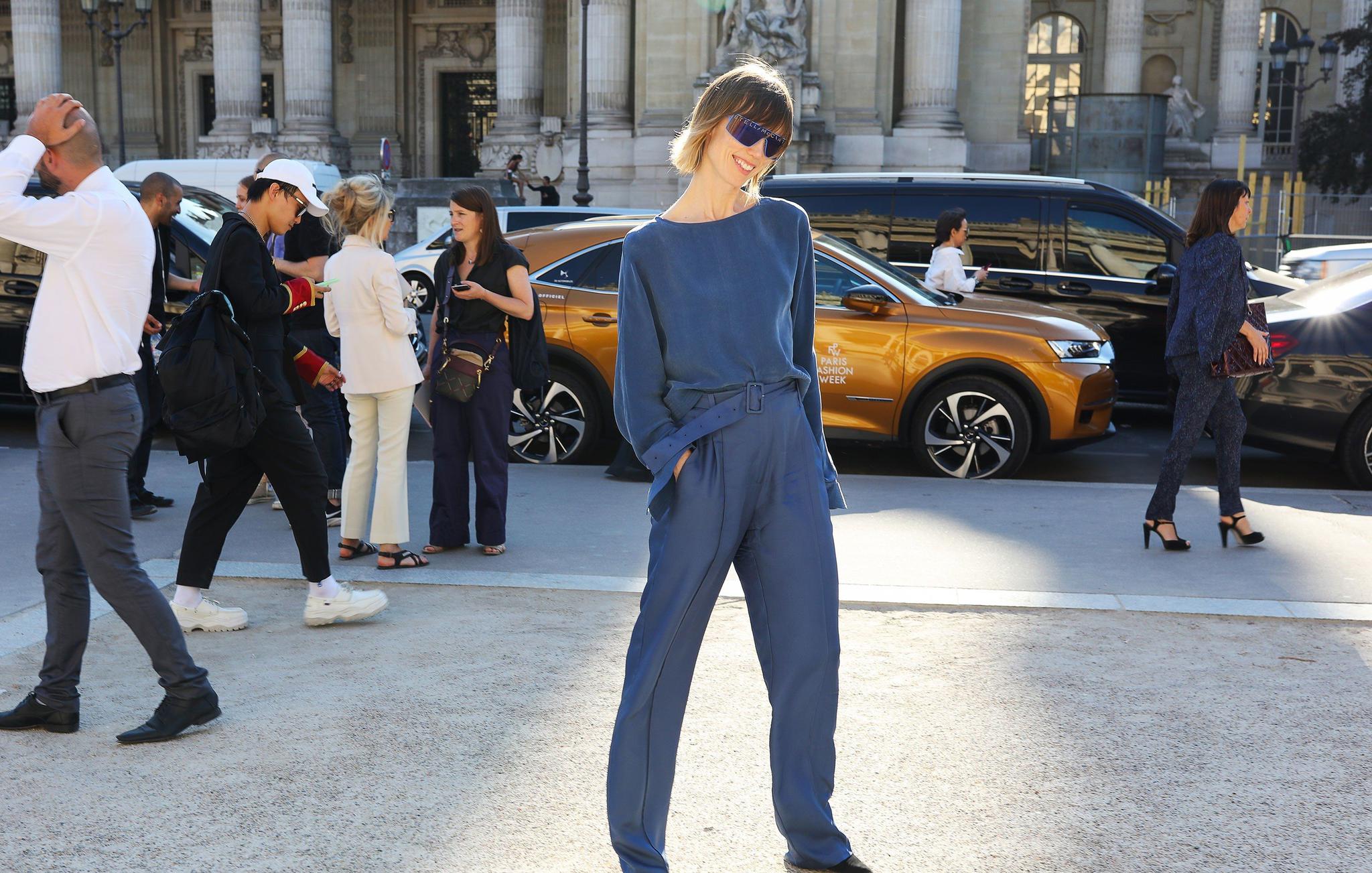 秀上的最佳街头风格欧美美腿女神 xenia adonts in miu miu街拍红人