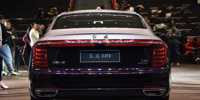 红旗H9太拉风了，迈巴赫靠边站，卖100万让劳斯莱斯尴尬了