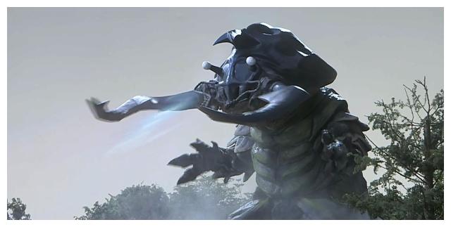 奥特曼同样是让奥特曼陷入苦战的甲虫安东拉和古瓦岗达谁强