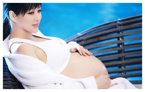 女星孕照大锦集,李湘邋遢,大s变成球,王菲肚子像假的!