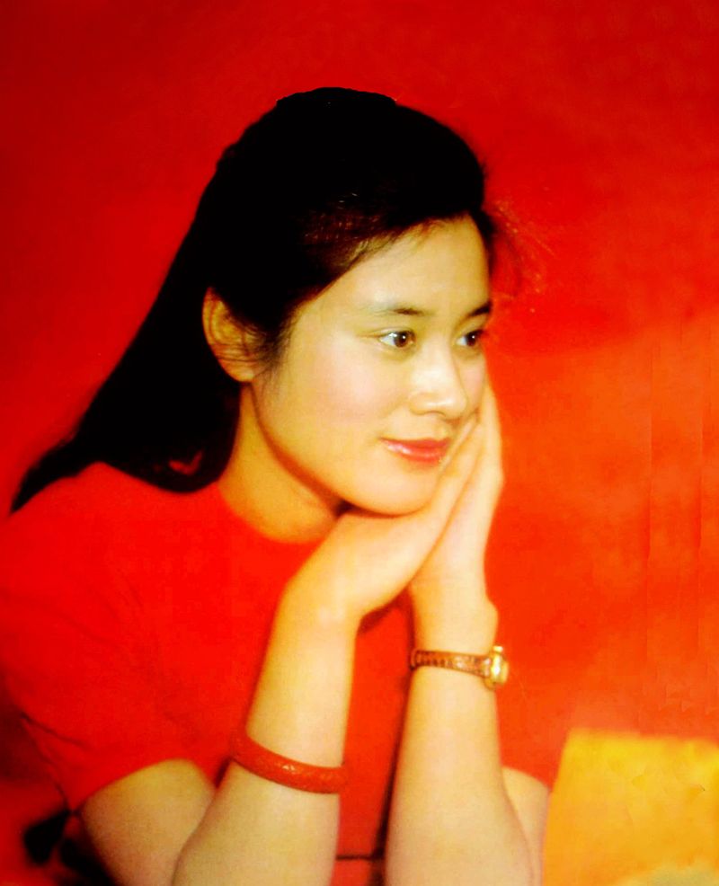 李凤绪12张老照片一代女星的青春岁月色彩斑斓韵味绵长