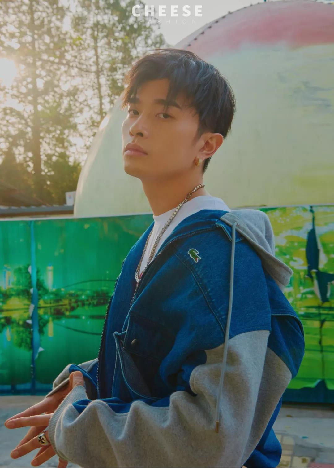 这个rapper不太冷!满舒克嗨玩游乐场有点可爱有点帅!