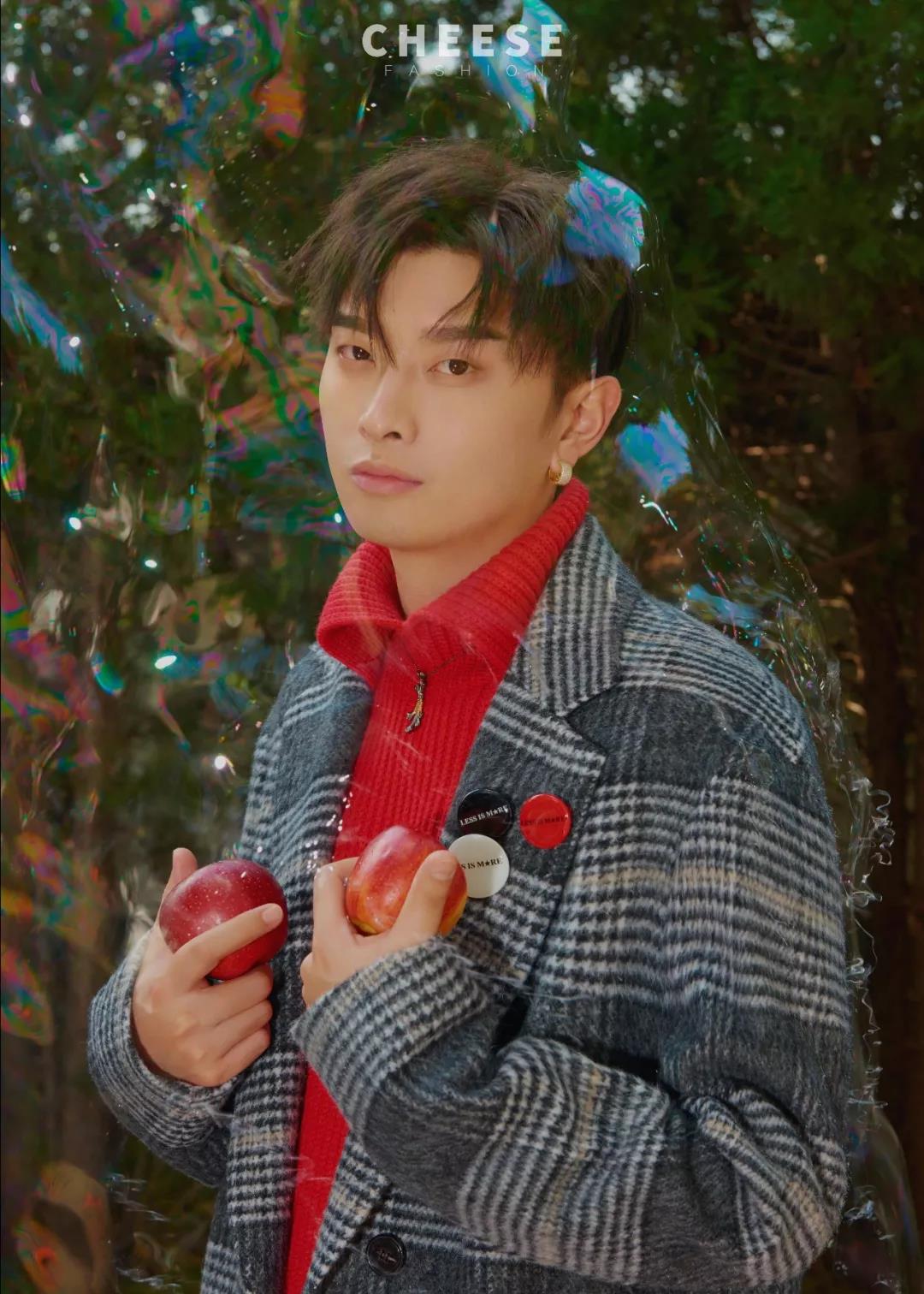 这个rapper不太冷!满舒克嗨玩游乐场有点可爱有点帅!