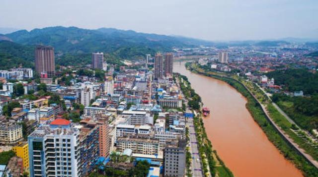 中国这两座小城与越南隔河相望，城建让对岸的越南城市相形见绌