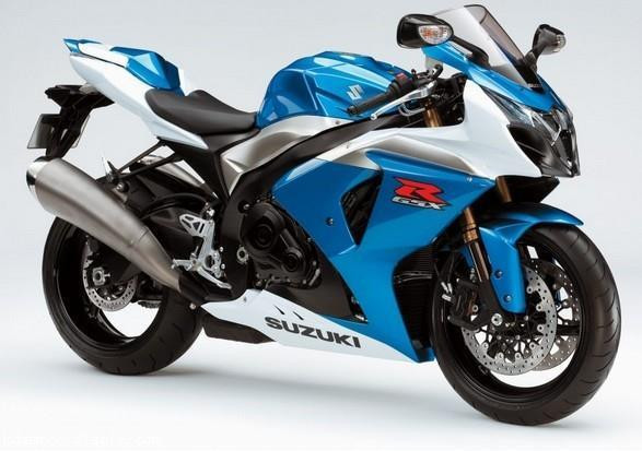 铃木gsx-r1000,个人认为铃木的性价比最高,和其他三家对比相对便宜
