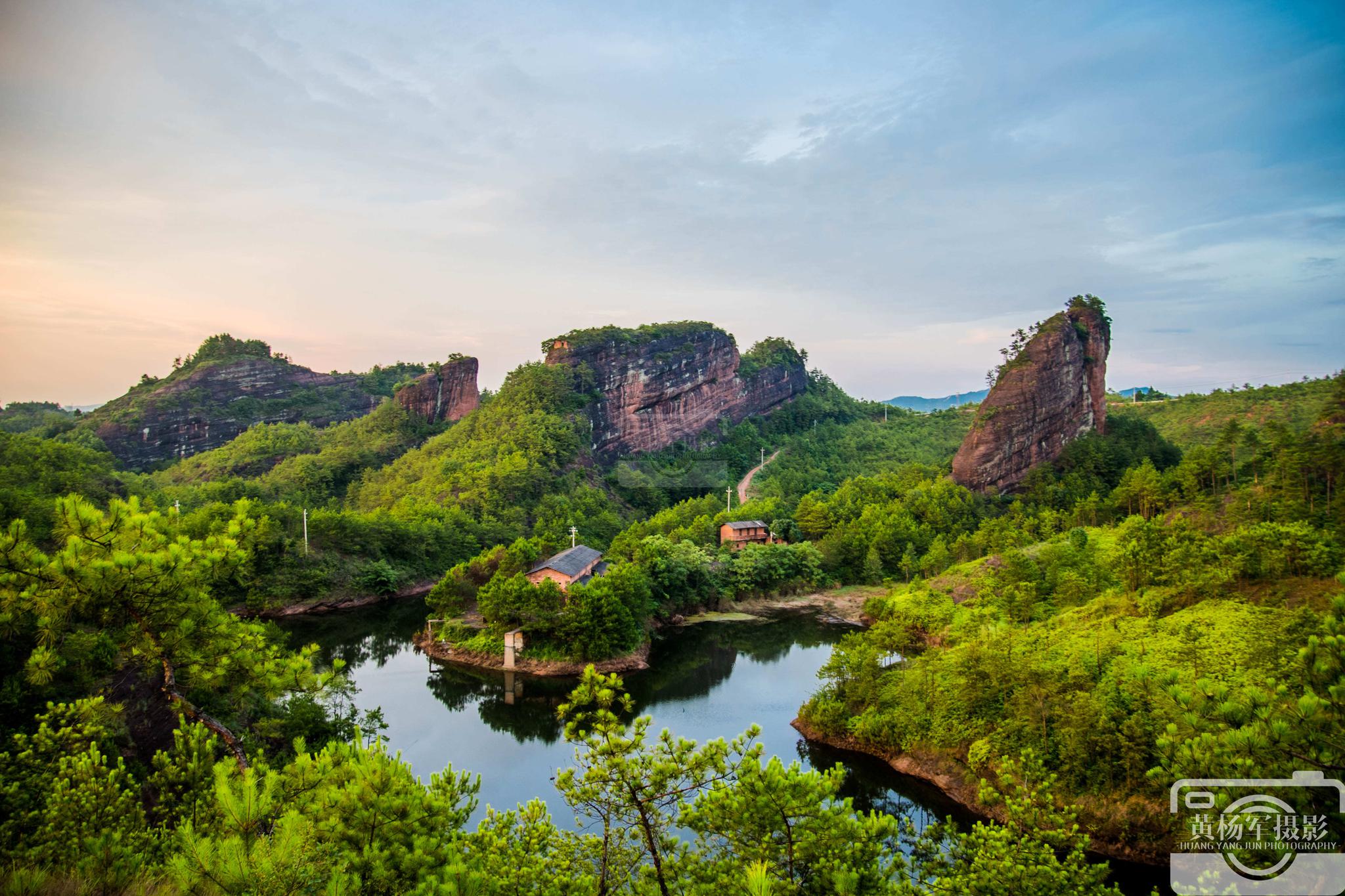 1 / 7 身边熟悉的风景我们总忽略了它迷人的美,于都县宽石寨就是这样