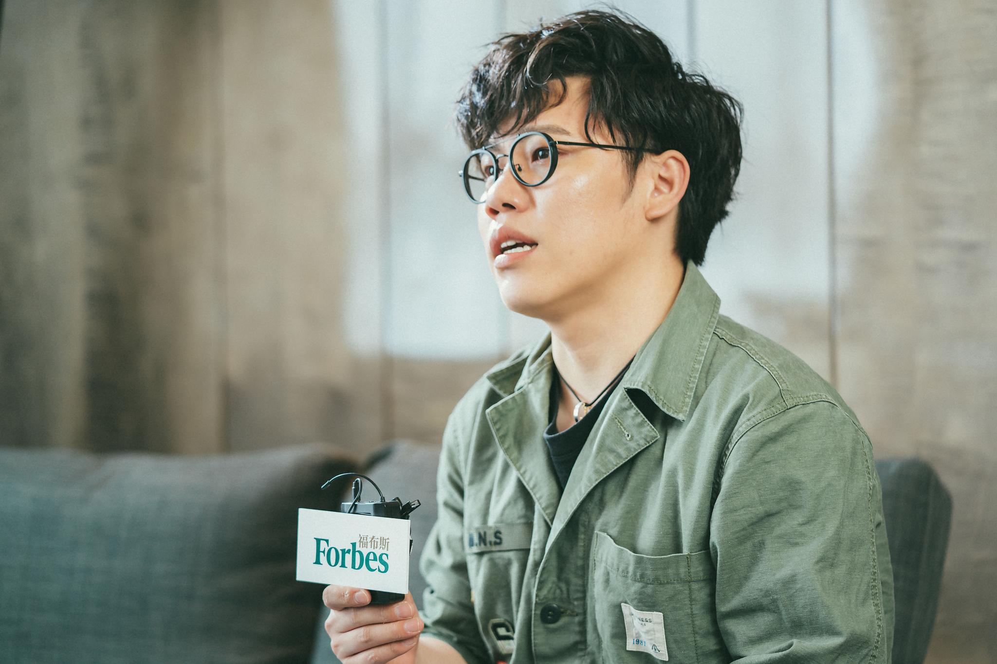 歌手李琦登福布斯中国30岁以下音乐领域精英榜