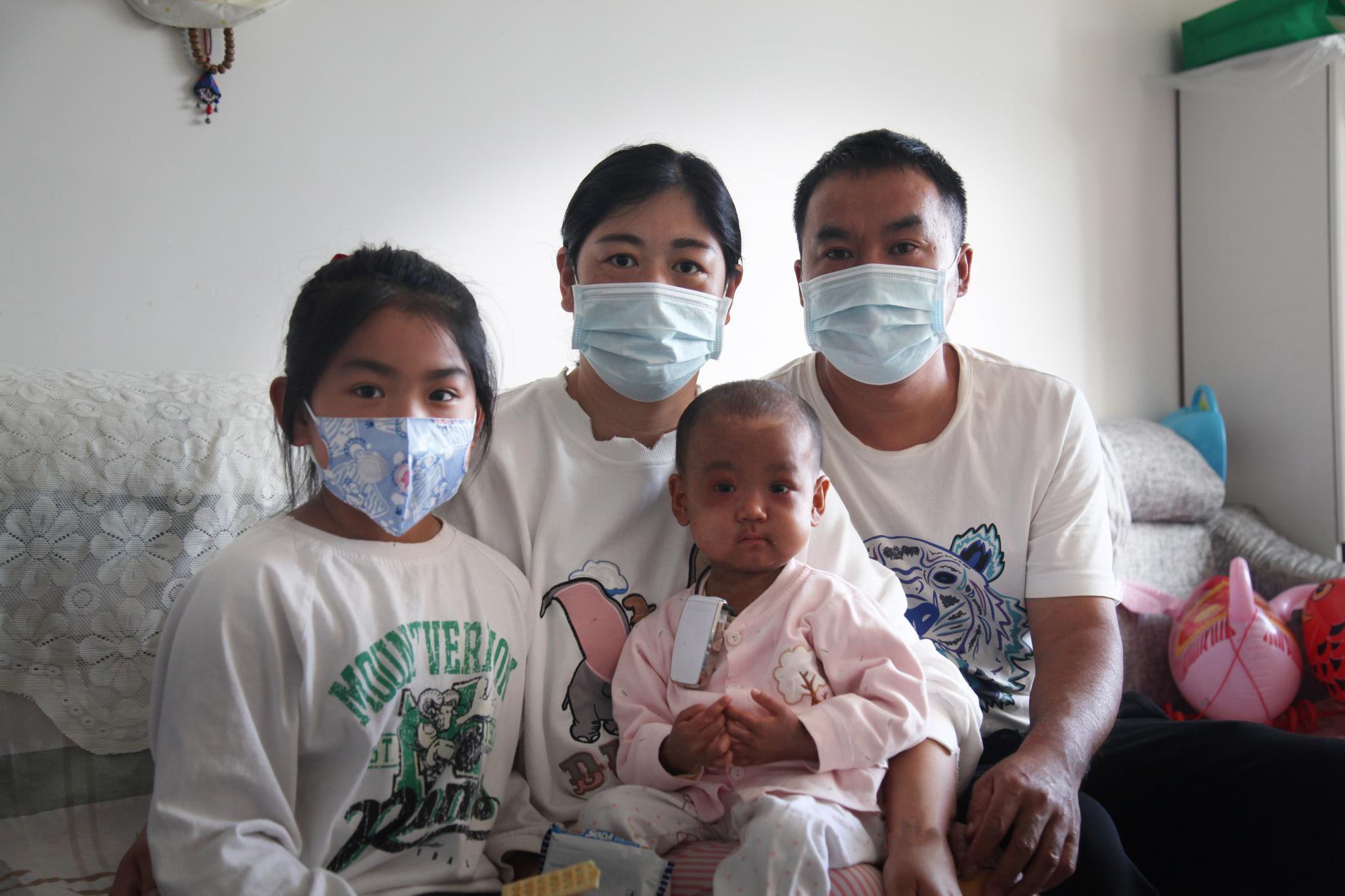 父母:女儿在哪年在哪|刘龙|女儿|一家人_新浪新闻