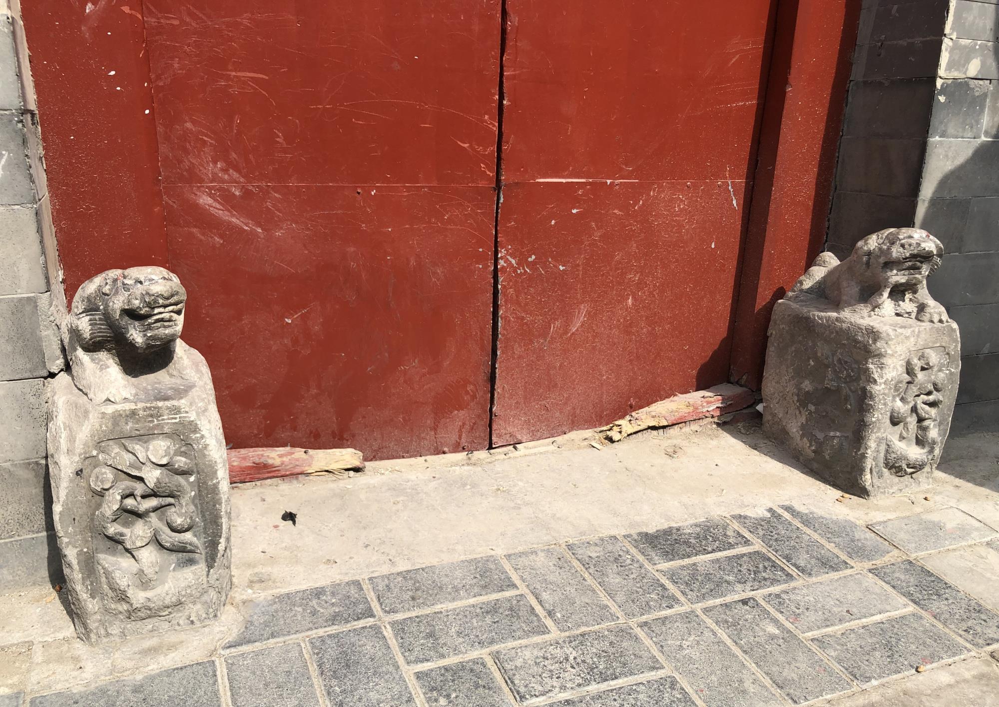 数一数南锣鼓巷里上百的门当,看看这些老胡同里的门当怎么了|石鼓|门墩|门当户对_新浪新闻