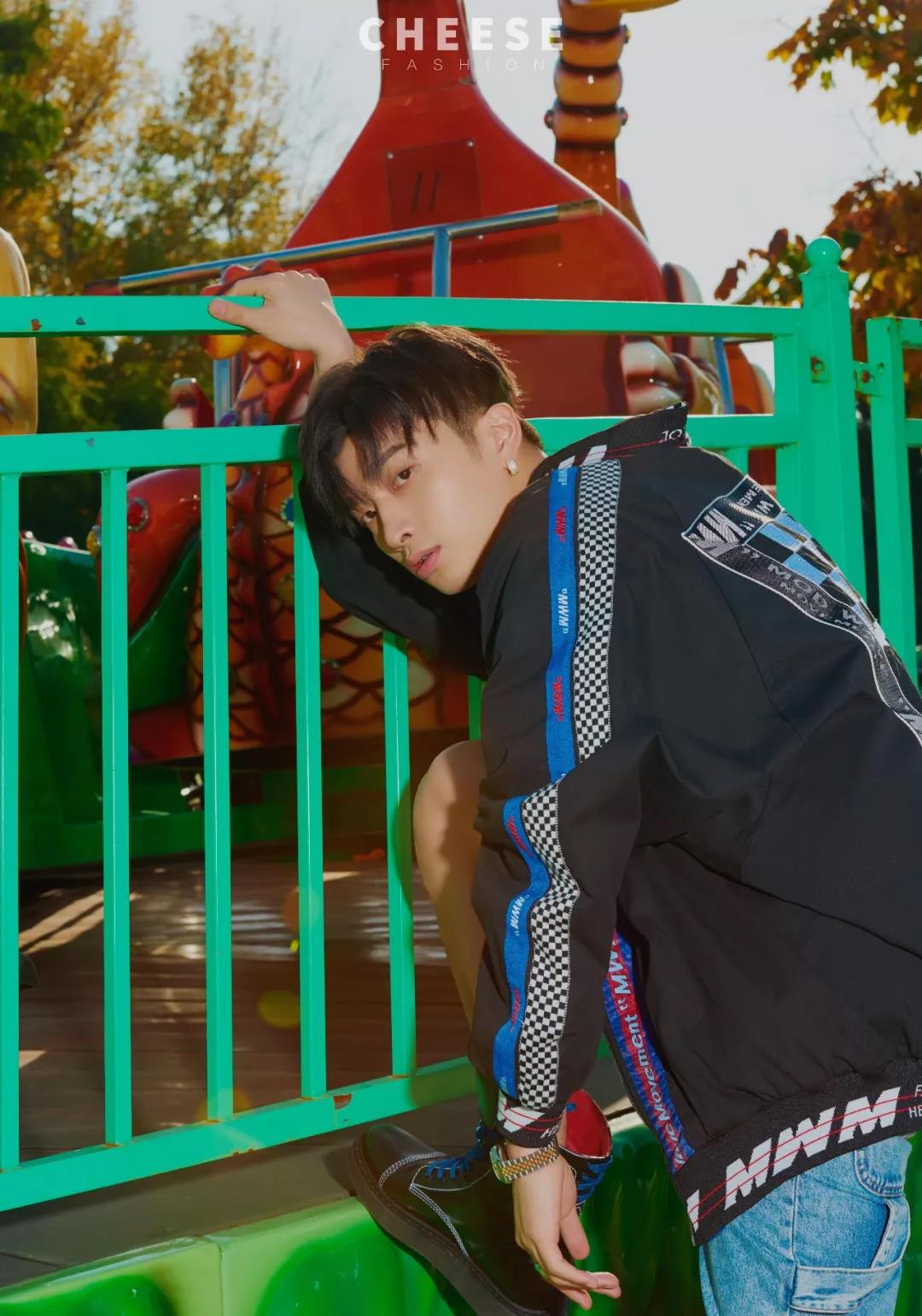 这个rapper不太冷!满舒克嗨玩游乐场有点可爱有点帅!